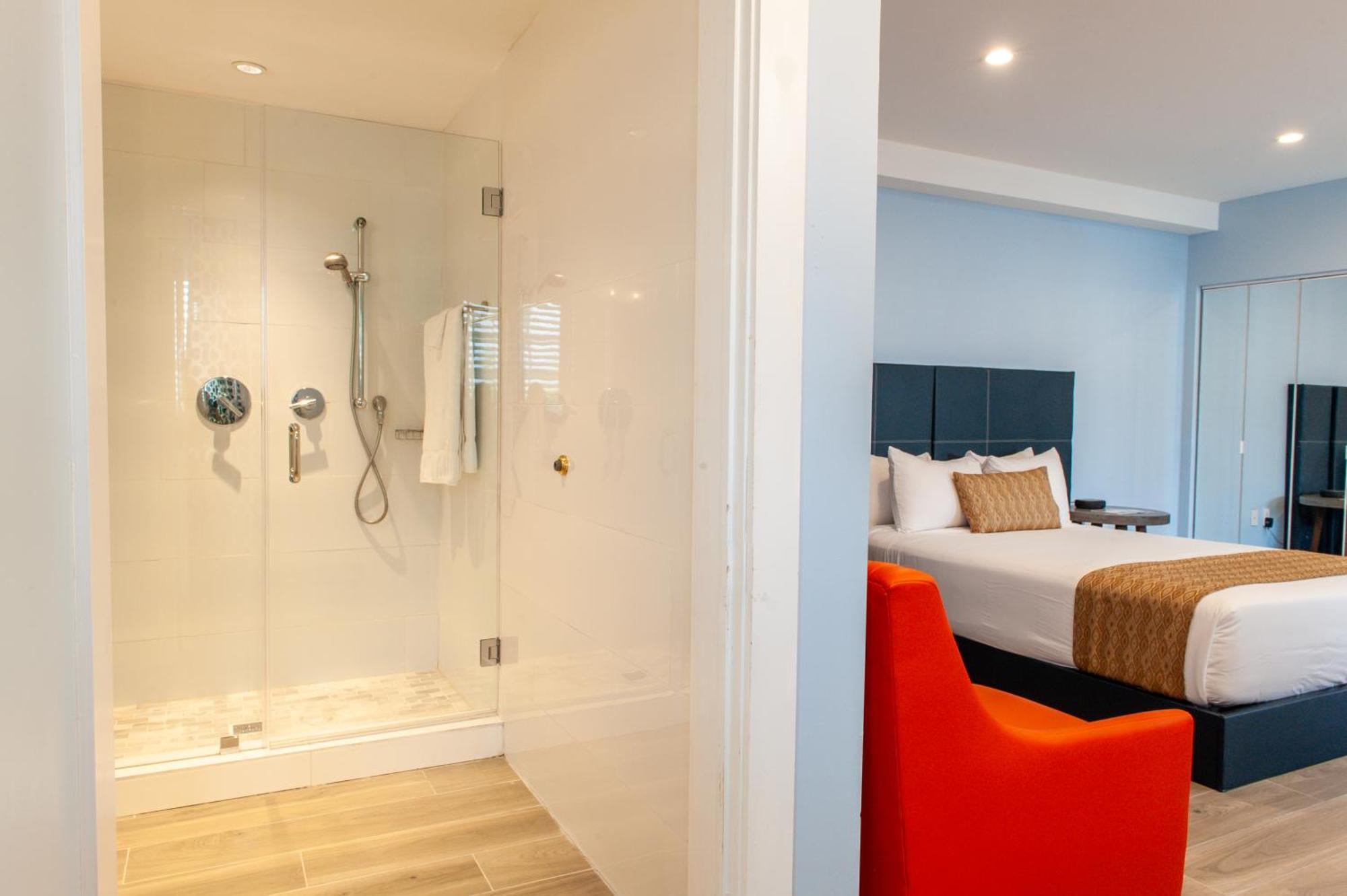 Hotel Oceanside Hotel&Suites