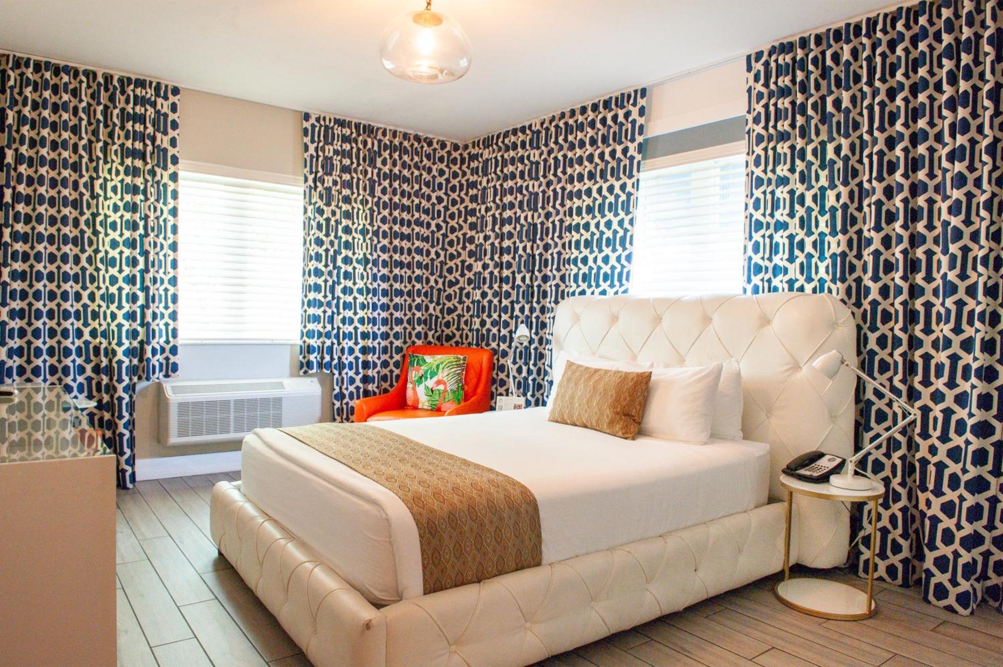 Oceanside Hotel&Suites Miami Beach