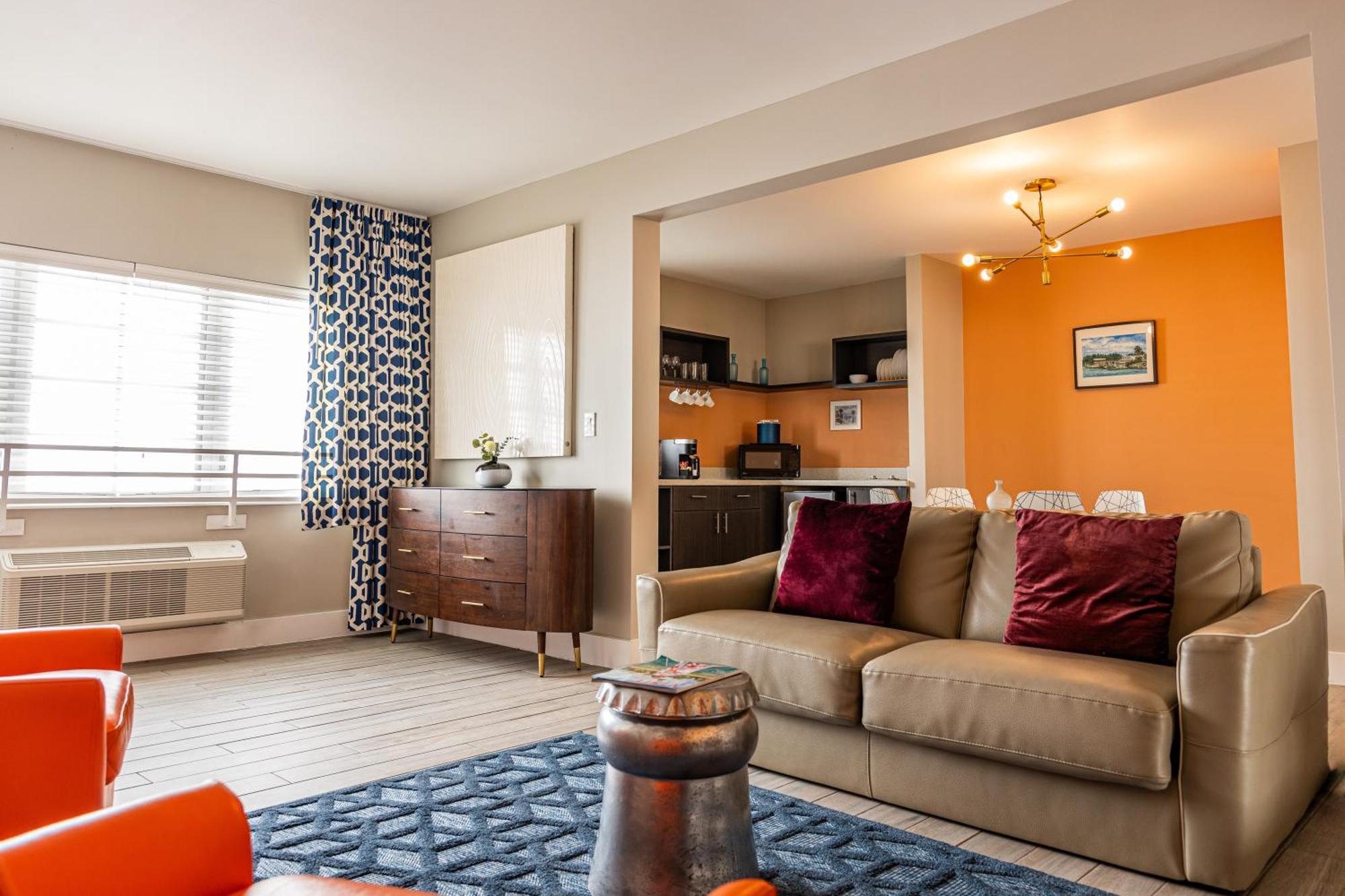 Hotel Oceanside Hotel&Suites