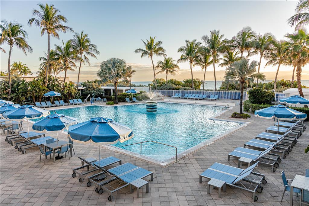 Oceanside And Hotel 3*